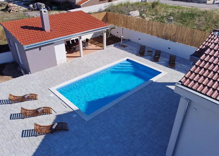 Holiday home Fjaka