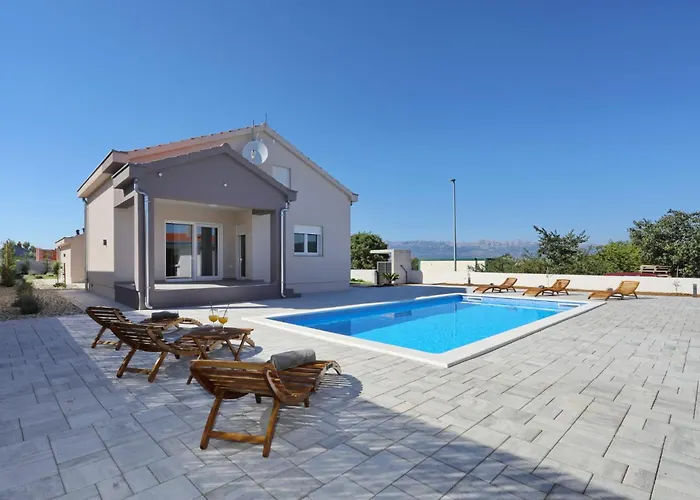 Holiday home Fjaka