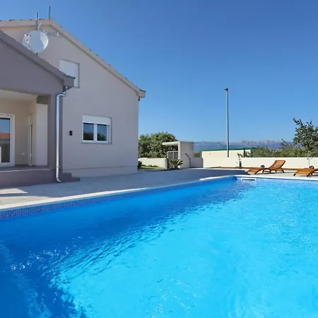 Vakantiehuis Fjaka *