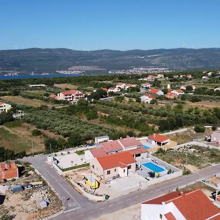 Fjaka Holiday home