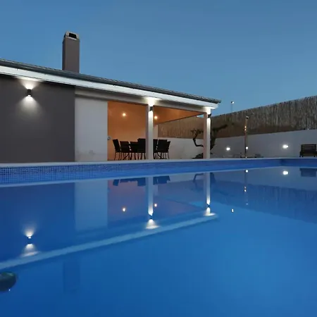 Fjaka Vakantiehuis *