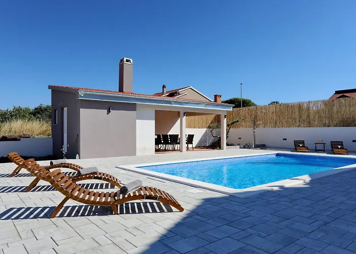 Fjaka Сasa de vacaciones Pridraga